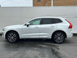 北欧流のラグジュアリーを体現したXC60。伝統的なスカンジナビアン・デザインを継承しながら、躍動感にあふれ優雅な雰囲気を身にまとう、新しい潮流を具現化したスタイリングです。