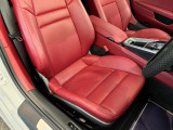 水平対向6気筒2,981cc24バルブツインターボ 385ps/6500rpm 45.9kgm/1950〜5000rpm 8速PDK 8.5Jx20/11.5Jx21 245/35ZR20 305/30ZR21 スポーツステアリング スポーツシート 360カメラ パークアシスト