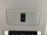 あおり運転をされても安心!緊急通報も可能、ボタンを押すだけでオペレーターにつながるSOSコール付。(別途登録費用が必要となります。)