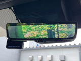 【デジタルインナーミラー】後席の大きな荷物や同乗者で後方が確認しづらい時でも安心!カメラが撮影した車両後方の映像をルームミラー内に表示。クリアな視界で状況の確認が可能です!