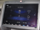 ナビゲーションは純正9インチメモリーナビ(VXM-217VFNi)を装着しております。AM、FM、CD、DVD再生、Bluetooth、音楽録音再生、フルセグTVがご使用いただけます。