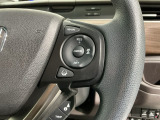 クルーズコントロールを装備しています。高速道路などで一定の速度で走ってくれるので運転が楽ですよ!速度を設定できますので、スピードの出しすぎにも注意できます。