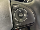 ハンドルにHondaセンシング系のクルーズコントロールやレーンキープアシストなどのスイッチが装備されています。ハンドルから手を離さず安全に操作できます。