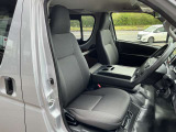 運転席のまわりもとてもきれいです!
