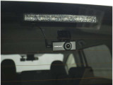 リヤ用ドライブレコーダー装備!これがあれば、相手方が危険運転をしてきた場合などでも客観的に証明でき、事故や事件の直接的な証拠の確保にも生り得ます。