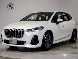 【BMWの伝統】BMWのお車は、&ldquo;駆け抜ける歓び&rdquo;を意識し、走行の安定性とコーナリングの良さを追求し、思い通りにハンドルの操作可能です。