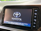 【純正ナビ】人気の純正ナビを装備しております。ナビの使いやすさはもちろん、オーディオ機能も充実!キャンプや旅行はもちろん、通勤や買い物など普段のドライブも楽しくなるはず♪