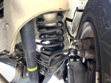 お車を安心してお乗りいただく為には、足回りの定期点検が欠かせません。サービスサポート(有償保証)では無料点検もご提供しており、安心のカーライフをお過ごしいただけるサポート体制が整っています。