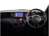 見通しのよいすっきりとした視界で、誰でも運転しやすいです。運転のしやすさは疲れにくさにも繋がりますよ♪