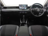 ◆視界広々で非常に運転しやすくロングドライブでも疲れを感じさせないすっきりとまとまったインパネ周りです。