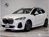 【BMWの伝統】BMWのお車は、&ldquo;駆け抜ける歓び&rdquo;を意識し、走行の安定性とコーナリングの良さを追求し、思い通りにハンドルの操作可能です。