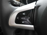 ステアリングスイッチ。オーディオ操作ができます
