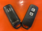 便利なスマートキー。ボタンひとつで開錠できます。