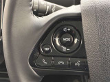 運転中、オーディオの操作をしてて、ハッとしたことはありませんか?ステアリングスイッチは、運転中でもハンドルでオーディオの操作が可能です。安全なドライブをサポートします。
