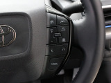 【アダプティブクルーズコントロール】設定した車速内でクルマが自動的に加減速。 前走車との適切な車間距離を維持しながら追従走行し、 ドライバーの運転負荷を軽減します!