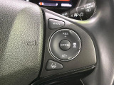 【アダプティブクルーズコントロール】高速道路での長距離走行が楽に!!自動で速度を保つクルーズコントロールが、衝突軽減システムと連携し、前方の車両を感知して車間を保つように速度調節してくれます!!