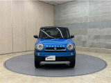 お車購入のポイントとなるフロントマスクです!シャープな目つきが印象的なデザインのヘッドランプです。