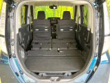普段のお買い物や通勤、送迎等に十分な荷室スペースを確保しております。セカンドシートを倒すと、大きな荷物の積載も可能です♪