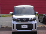 LEDヘッドランプ搭載!明るくクリアな視界を確保して、安全運転を支援します。さらに、4WDなので冬道も安全ですね(*^^*)