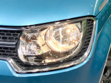 【オートエアコン】一度お好みの温度に設定すれば、車内の温度を検知し風量や温度を自動で調整。暑い&hellip;寒い&hellip;と何度もスイッチ操作をする必要はありません。快適な車内空間には必須の機能ですね♪