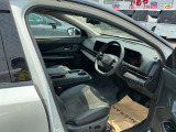 運転席まわりは、使用感も少なく良好な状態です。