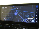 メーカー装着の12.3インチディスプレイオーディオ(コネクティッドナビ対応)を装備しております。
