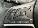 ステアリングスイッチ搭載!ハンドルひとつで手を離さなくても運転中視線をそらさなくても操作が出来て便利です♪