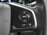 ◆アダプティブクルーズコントロール◆予め設定した車速内でクルマが自動的に加減速。前走車との適切な車間距離を維持しながら追従走行します。【LKAS】車線維持支援システムでステアリング操作を支援。