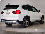 【BMWの伝統-2】時代を超える美しさ。磨き抜かれたエアロダイナミクスが瞳を奪う。一目で伝わるスポーティーなプロポーションは、BMWの走行性能を生み出すのに欠かせない要因の一つです。