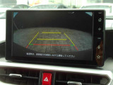 バックガイドモニターで、後方を確認しながら安心して駐車することができます。運転初心者も熟練者も必須の機能ですよ!