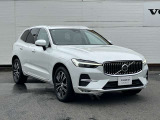 北欧流のラグジュアリーを体現したXC60。伝統的なスカンジナビアン・デザインを継承しながら、躍動感にあふれ優雅な雰囲気を身にまとう、新しい潮流を具現化したスタイリングです。