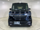 2020年式ホンダ NBOX カスタム GLホンダセンシング、走行距離49356km、クリスタルブラックパールの落ち着いた色合いです。