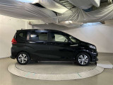 両側パワースライドドア付きだから、狭い駐車スペースなどでの 乗り降りラクラク!小さなお子さまのいるご家庭には嬉しい装備。