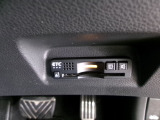 ETC付。高速道路の料金所はキャッシュレスで通過です。サービスエリア等にあるスマートインターの出入りも利用可能でとっても便利。ご納車後すぐにお使い頂けるようセットアップしてのお渡しとなります。
