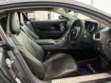 4.0LV型8気筒DOHCツインターボ 510PS/6000 rpm 68.6kgm/2000-5000 rpm ZF製8速Touchtronic Launch Control Limited-slip differential 9J&times;20&11J&times;20 255/40ZR20&295/35ZR20 13:1Electric power steering