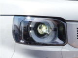 【ヘッドライト】省電力で長寿命の明るく運転しやすいLEDヘッドランプです。明るく照らすので暗い夜道からお客様を守ってくれます。