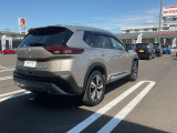 R7年式 エクストレイル G e-4ORCE  4WD シェルブロンドメタリックのお車が入荷しました☆