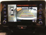 パノラミックビューモニター付きです。車両を上から見たような映像をディスプレイオーディオ画面に表示。運転席からの目視だけでは見にくい、車両周辺の状況をリアルタイムでしっかり確認できます。