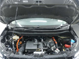 ◆エンジンルーム◆車の心臓部分のエンジンルームが汚いとトラブルの基になります。当店は専用の液剤を使って徹底的に綺麗にします。