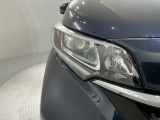 LEDヘッドライトは、点灯の瞬間から最大光量を発揮し、突然暗くなるトンネルなどでの安定感を高めます。