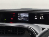 【メーターまわり】ドライバーから見やすい位置にあって安全運転に寄与します。マルチインフォメーションディスプレイでは、クルマに関するたくさんの情報を確認可能。