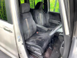 運転席シート廻りは使用感も少なく、良好な状態となっています。丁寧に使われていたことがよくわかりますね。