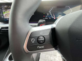 【アクティブクルーズコントロール】先行車との車間距離を維持しながら自動で加減速を行い走行をサポートしてくれる優れもの。車両停止や再加速も行うので渋滞時の運転負荷の軽減にも貢献します!