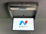 【フリップダウンモニター】大画面モニターで後席でもエンタメをお楽しみいただけます。小さなお子様にも大人気の装備です♪