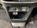 いまや快適なカーライフに欠かせないETCが付いています。