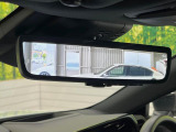 【デジタルインナーミラー】後席の大きな荷物や同乗者で後方が確認しづらい時でも安心!カメラが撮影した車両後方の映像をルームミラー内に表示。クリアな視界で状況の確認が可能です!