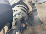 お車を安心してお乗りいただく為には、足回りの定期点検が欠かせません。サービスサポート(有償保証)では無料点検もご提供しており、安心のカーライフをお過ごしいただけるサポート体制が整っています。