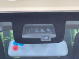 【スズキ セーフティサポート】走行中に前方の車両等を認識し、衝突しそうな時は警報とブレーキで衝突回避と被害軽減をアシスト。より安全にドライブをお楽しみいただけます。