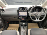 インパネ周りはこのように機能的にまとまっています。もちろんクリーニング済みで、室内もキレイです。
