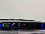 TFTカラ-マルチインフォメ-ションディスプレイ4.2インチの液晶画面に、安全・安心のコンテンツやオ-トエアコンのステ-タスなど、さまざまな運転情報を表示し見やすさにこだわったメ-タ-です♪